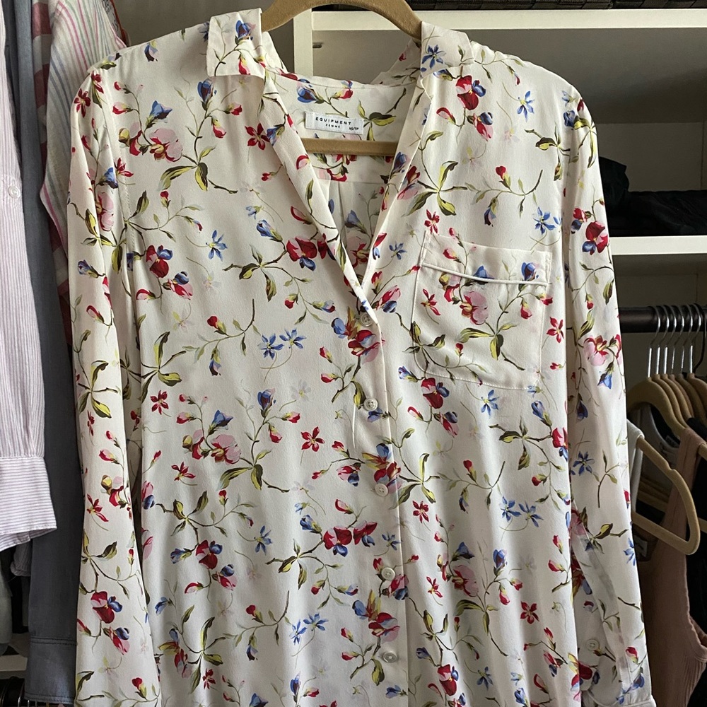 Equipment silk button down XS